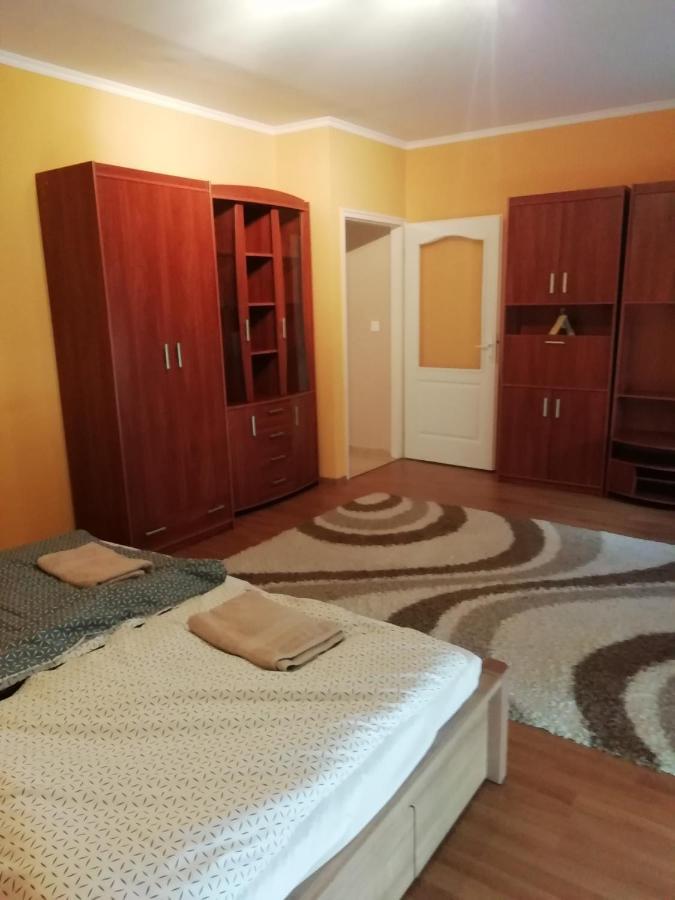 Rokus Apartman Apartment Szeged Bagian luar foto